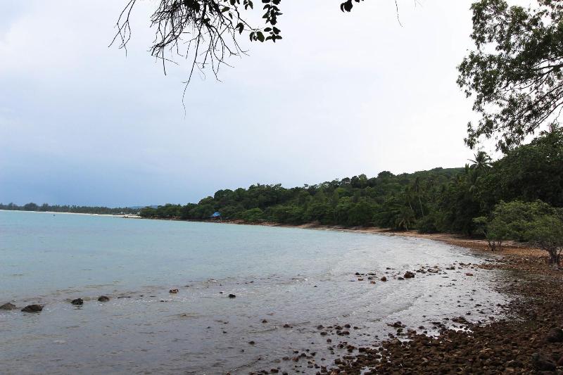 Issara Beach Resort - Plaj