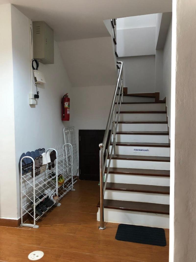 Rabbit Hostel - Genel