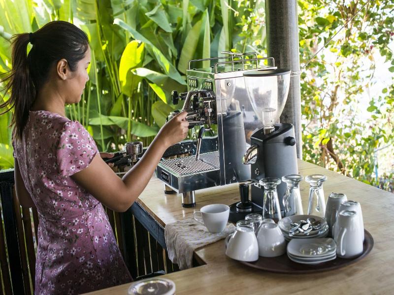 Serenity Resort - Bar