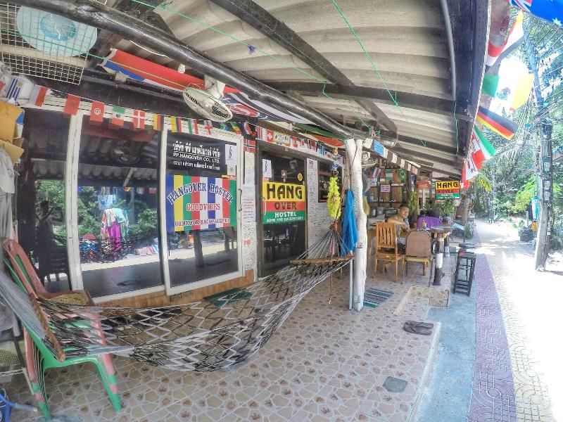Hangover Hostel - Genel