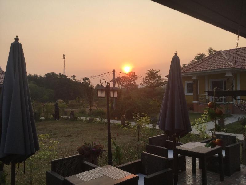 Khong Chiam Orchid Riverside Resort - Teras