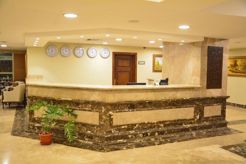 Rehana Plaza Hotel - Lobi