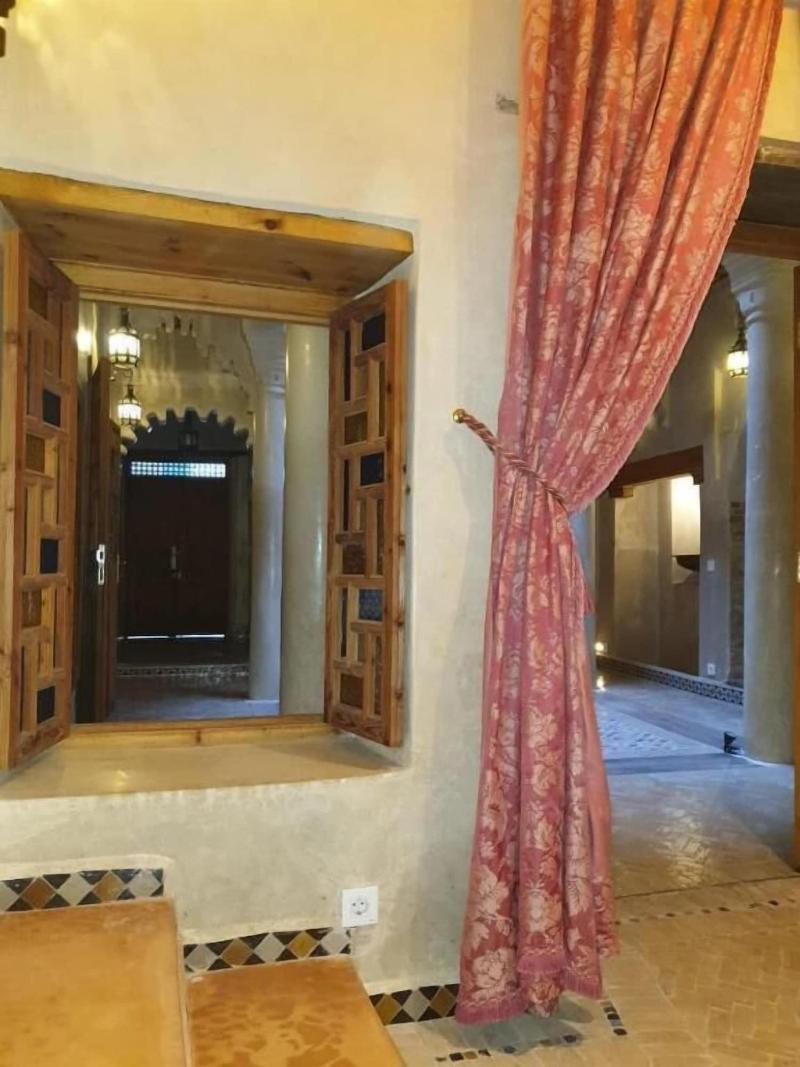Sultana Larache - Lobi