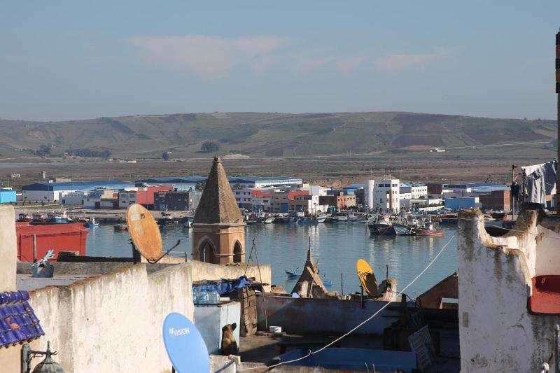 Sultana Larache - Genel