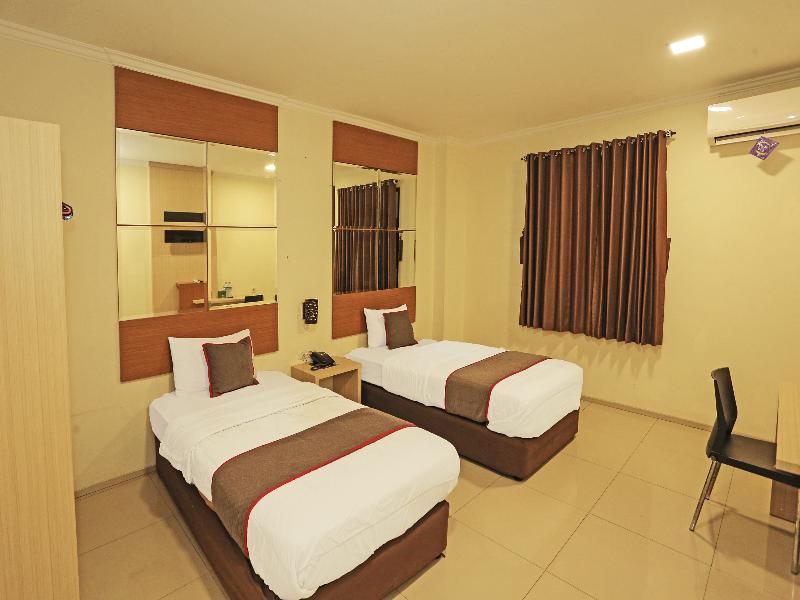 Super Oyo Townhouse Oak Hotel Fiducia Serpong - Oda