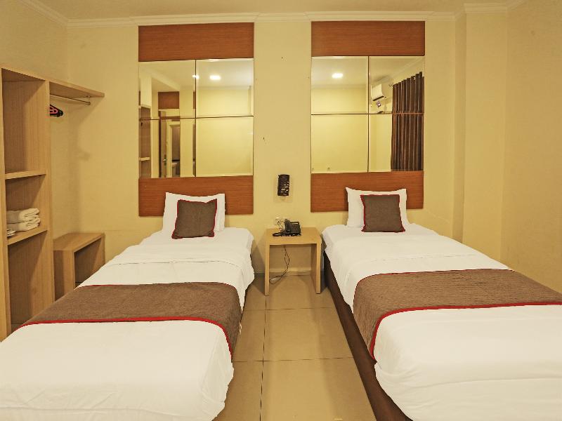 Super Oyo Townhouse Oak Hotel Fiducia Serpong - Oda