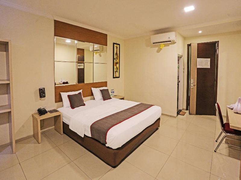 Super Oyo Townhouse Oak Hotel Fiducia Serpong - Oda