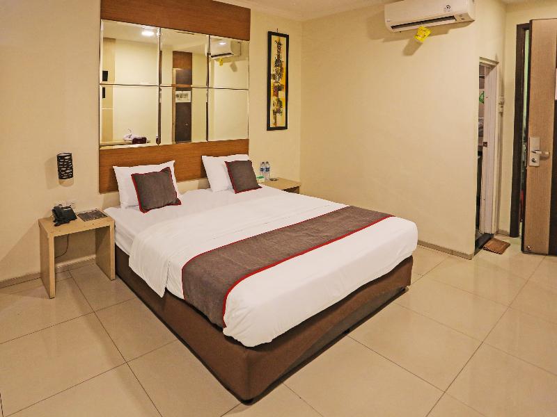 Super Oyo Townhouse Oak Hotel Fiducia Serpong - Oda