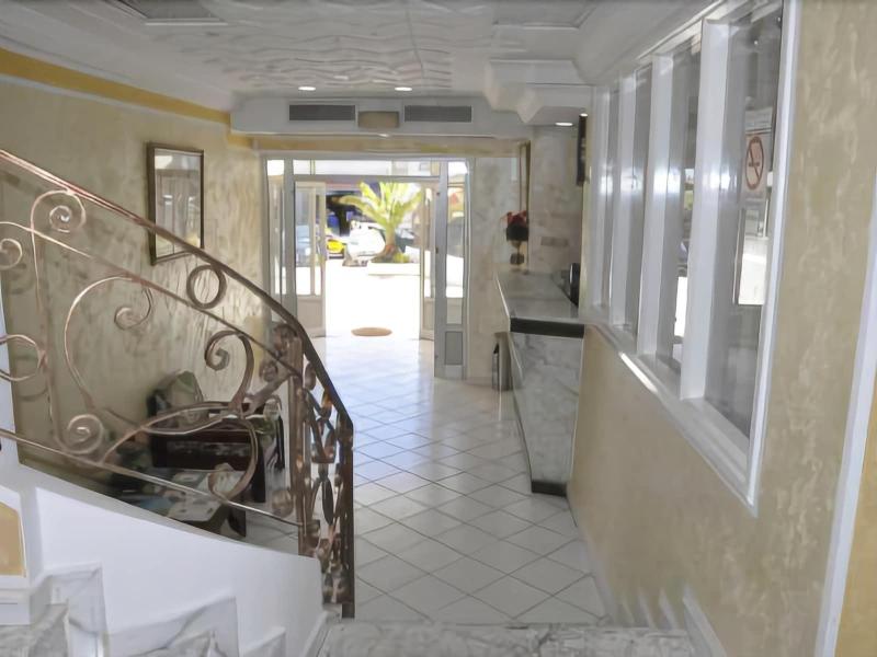 Hôtel Les Palmes d'Or - Lobi