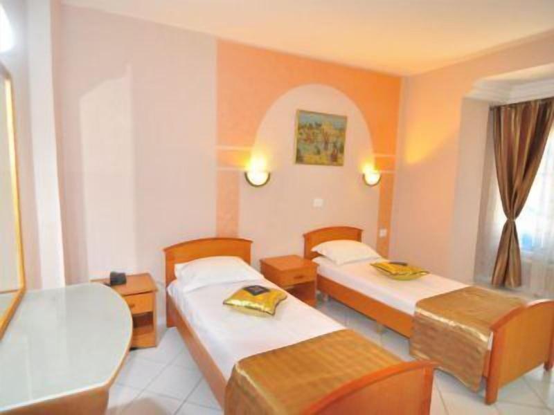 Hôtel Les Palmes d'Or - Oda