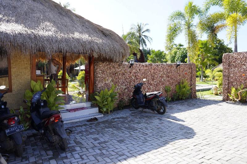 Aldi's Bungalow and Homestay - Lobi