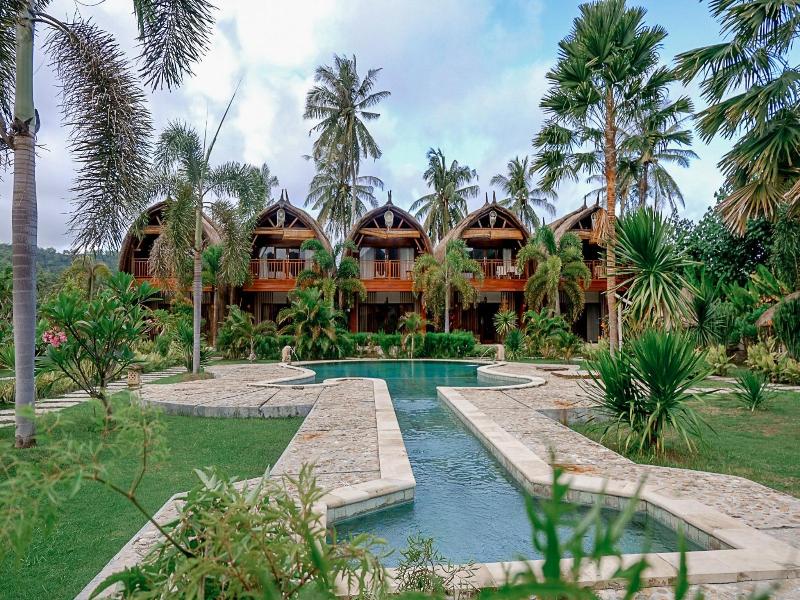 Aldi's Bungalow and Homestay - Havuz