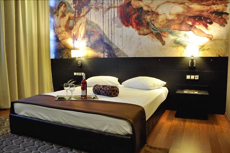 Gallery Art Hotel - Genel
