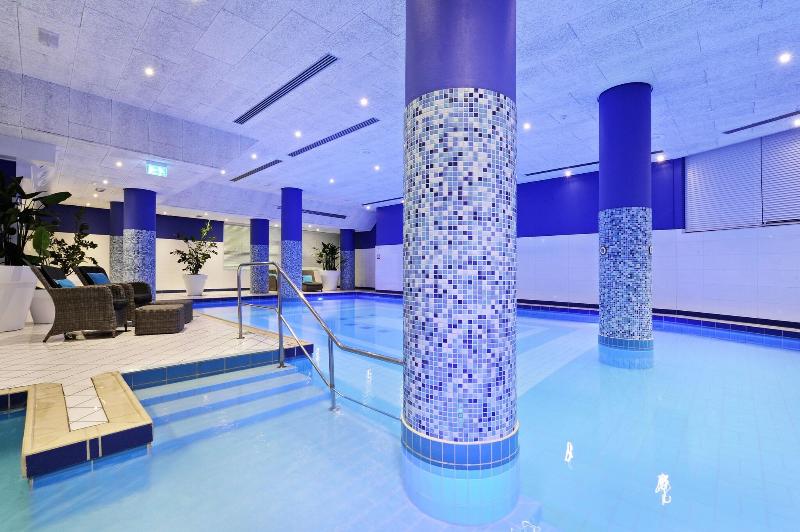 Van Der Valk Theaterhotel Almelo - Havuz