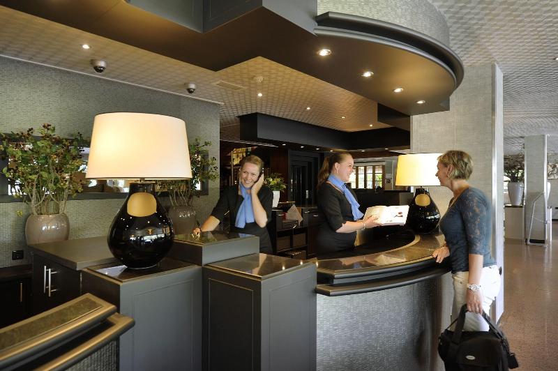 Van Der Valk Hotel 's-Hertogenbosch - Lobi