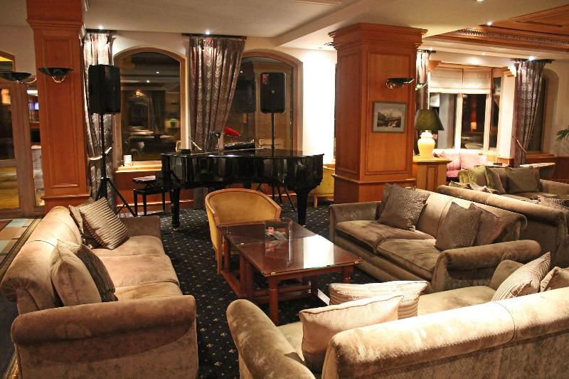 Hotel Carlina Courchevel - Lobi