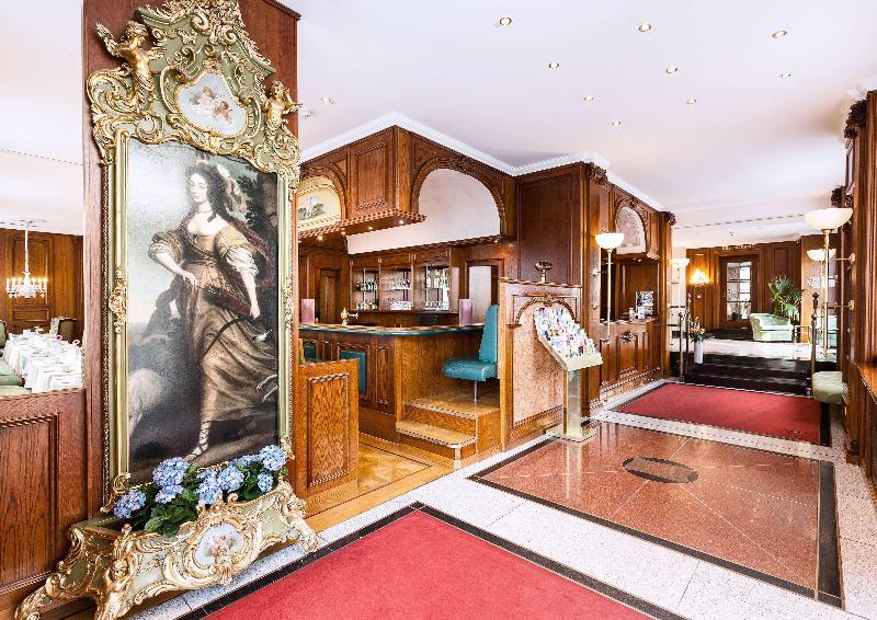 LIVING HOTEL BERLIN-MITTE - Lobi
