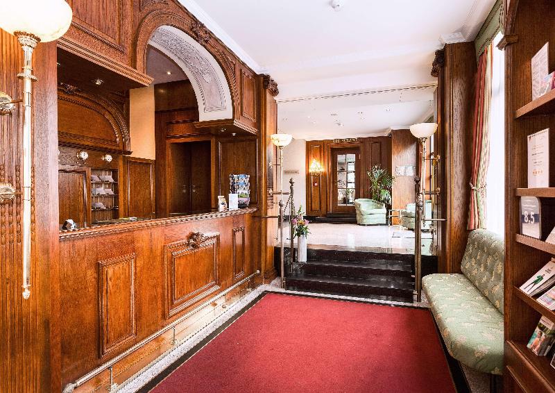 LIVING HOTEL BERLIN-MITTE - Lobi