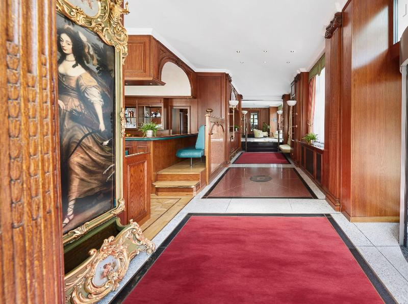 LIVING HOTEL BERLIN-MITTE - Lobi