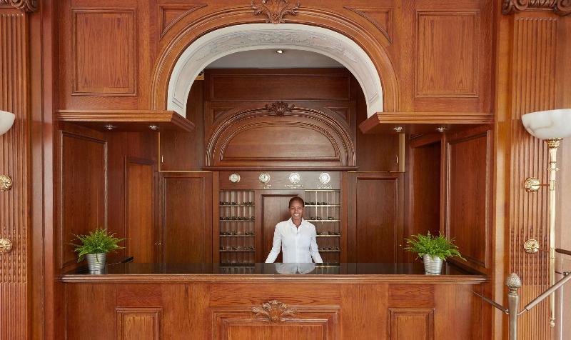 LIVING HOTEL BERLIN-MITTE - Lobi
