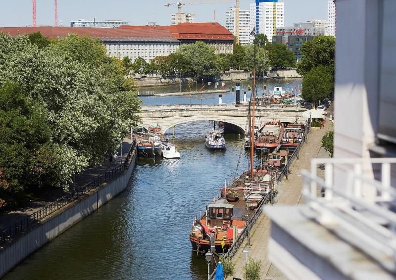 LIVING HOTEL BERLIN-MITTE - Genel