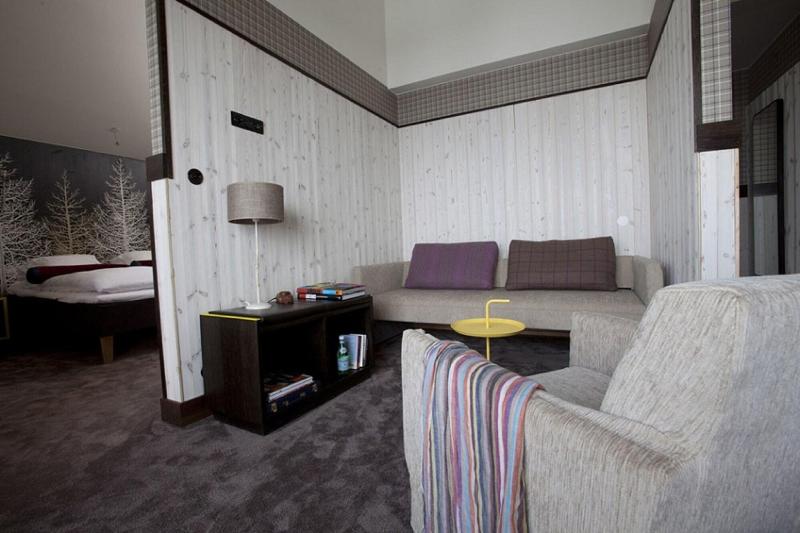 Langley Hotel Tango - Oda