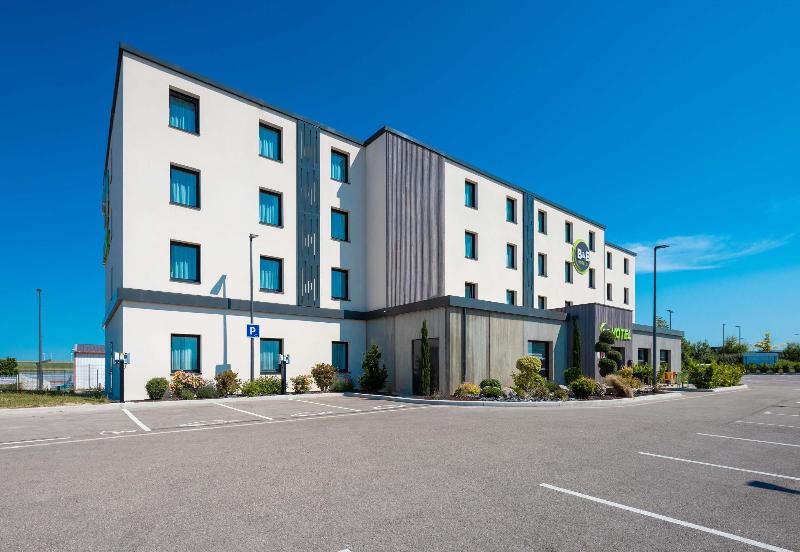 B&B HOTEL Troyes Magasins D'Usine 3 Etoiles - Genel
