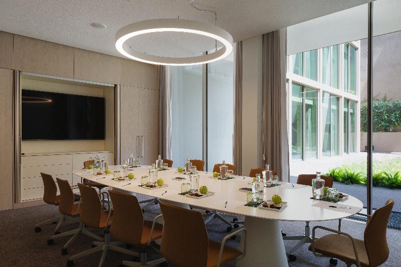 Lumen Hotel and The Lisbon Light Show - Toplantı