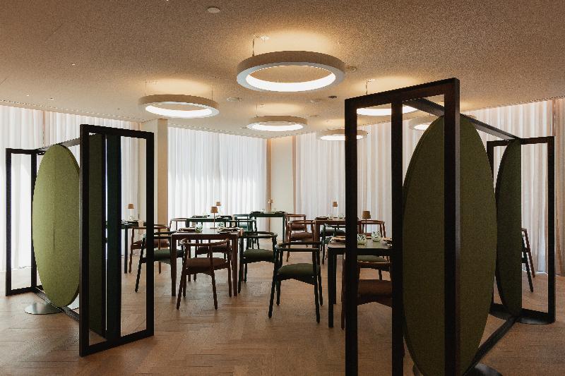 Lumen Hotel and The Lisbon Light Show - Restoran