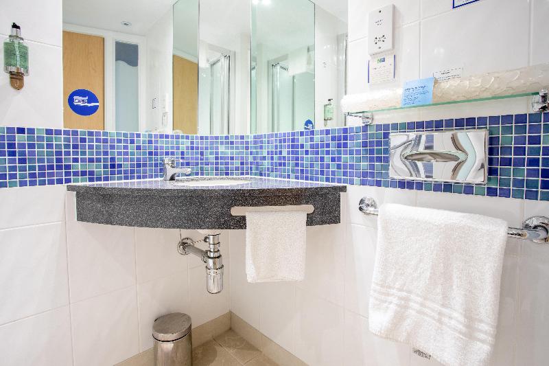 Holiday Inn Express Dunfermline - Oda