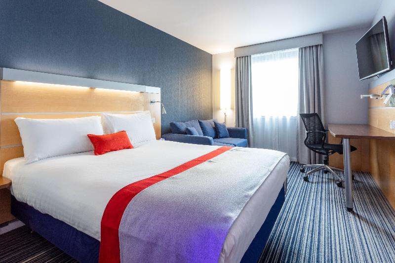 Holiday Inn Express Dunfermline - Oda