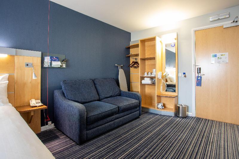 Holiday Inn Express Dunfermline - Oda