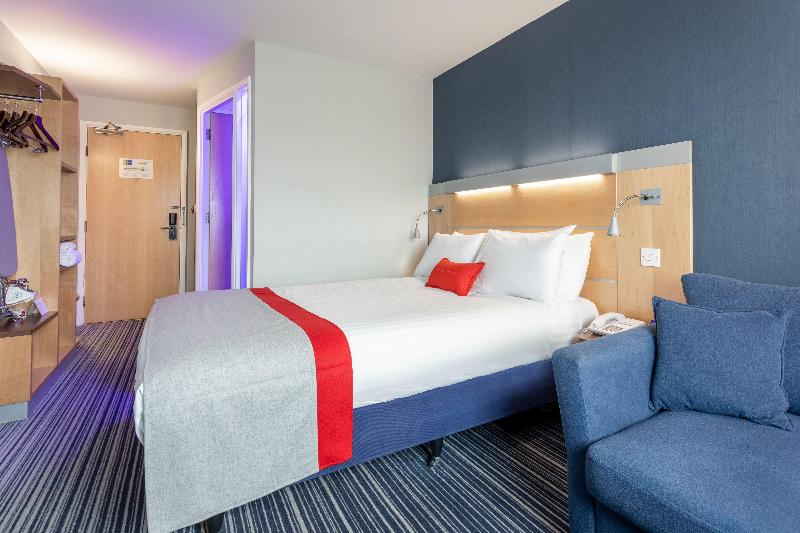 Holiday Inn Express Dunfermline - Oda