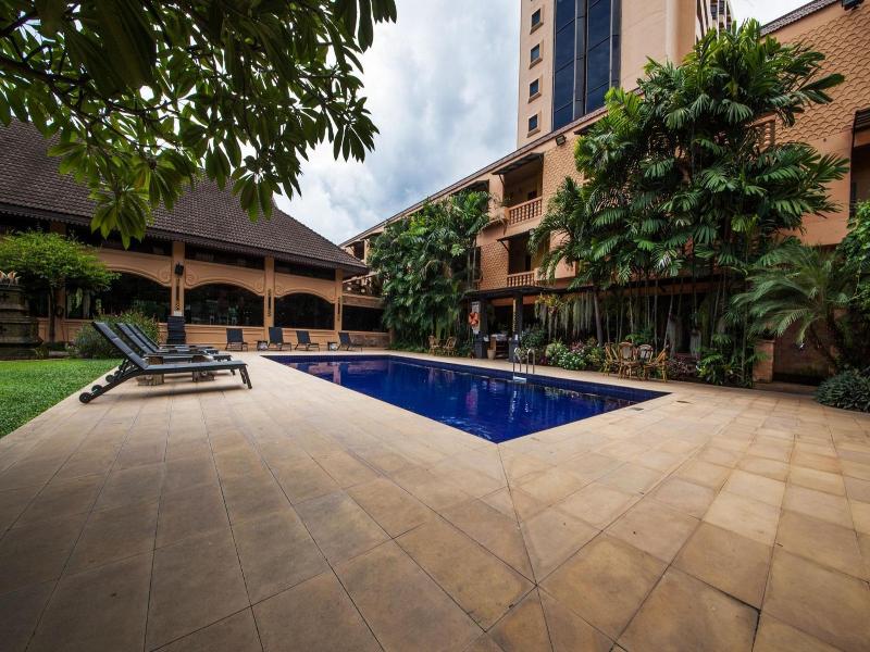 Holiday Garden Hotel & Resort Chiang Mai - Havuz