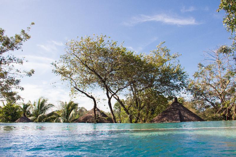 Aana Resort & Spa - Havuz