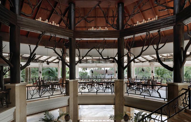 Rawi Warin Resort & Spa - Restoran