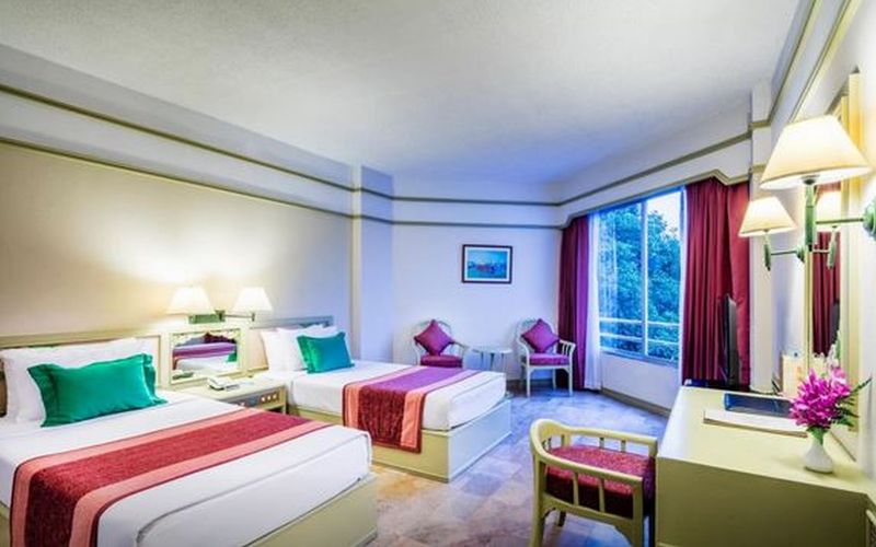Cholchan Pattaya Beach Resort - Oda