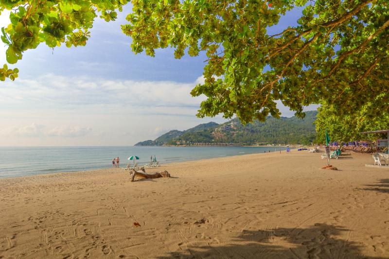 First Bungalow Beach Resort - Plaj