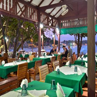 First Bungalow Beach Resort fotoÄŸrafÄ±