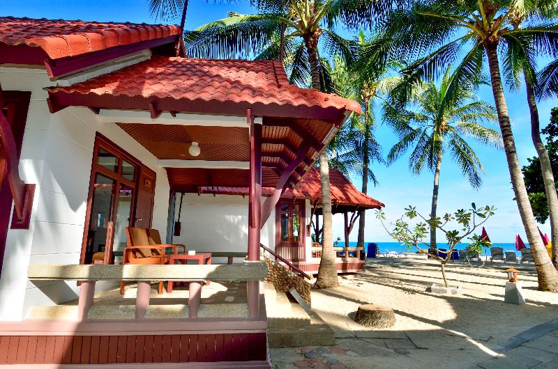 First Bungalow Beach Resort - Teras