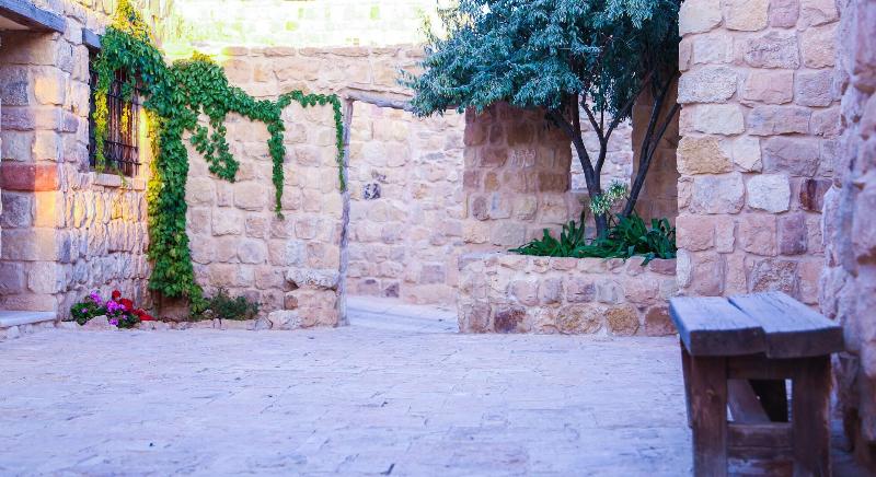 Old Village Resort-Petra - Teras