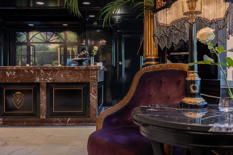 Apollofirst Boutique Hotel - Lobi