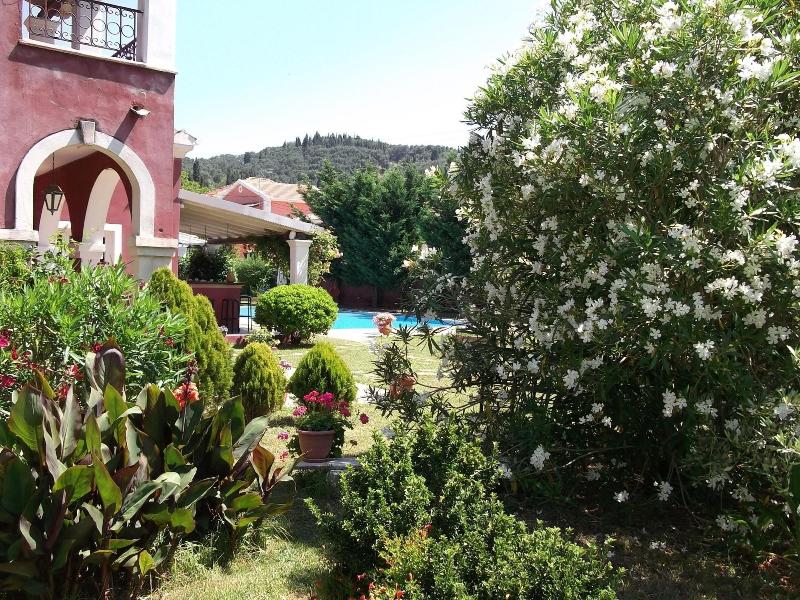 Villa De Loulia Hotel - Genel