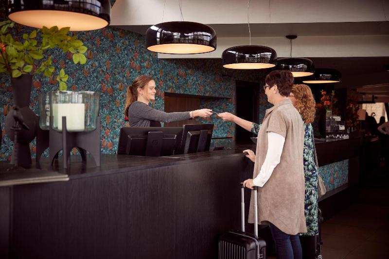 Van Der Valk Hotel Drachten - Lobi