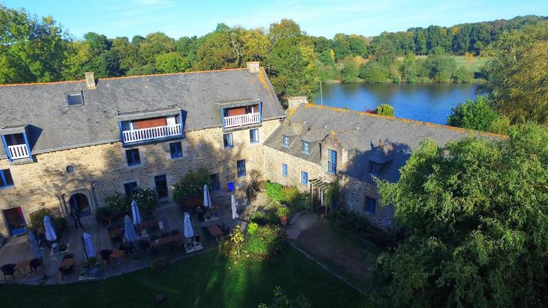 Logis Hotel le Manoir des Portes - Genel