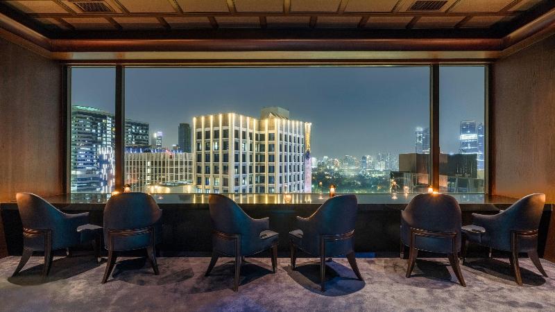 Crowne Plaza Bangkok Lumpini Park - Bar