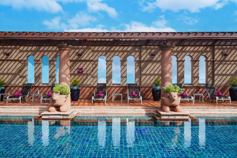 Crowne Plaza Bangkok Lumpini Park - Havuz