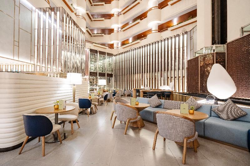 Crowne Plaza Bangkok Lumpini Park - Restoran