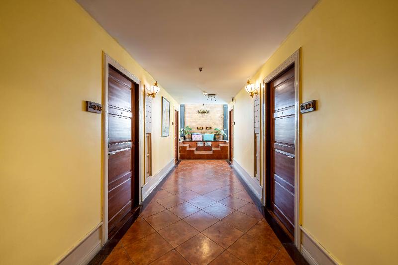 Royal Ivory Nana Hotel Bangkok - Genel