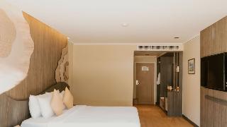 Amora Beach Resort Phuket fotoÄŸrafÄ±